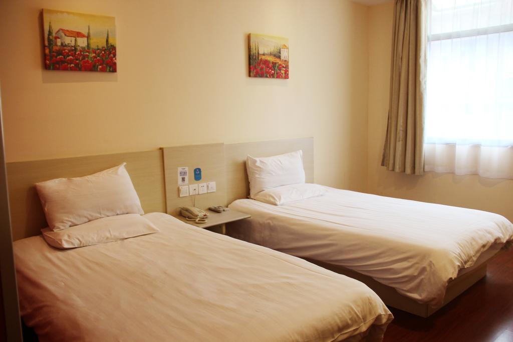 Hanting Express Qingdao Zhongshan Road Room photo