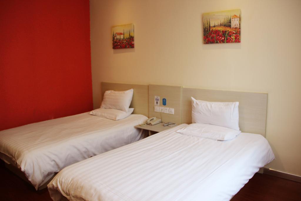 Hanting Express Qingdao Zhongshan Road Room photo