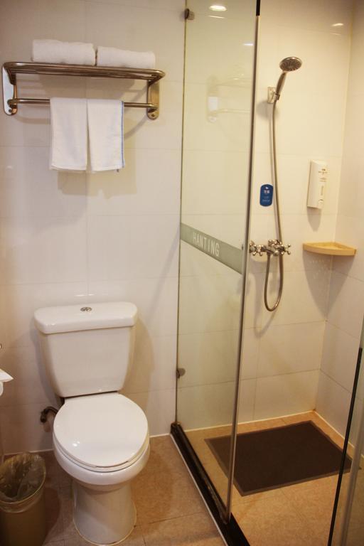 Hanting Express Qingdao Zhongshan Road Room photo