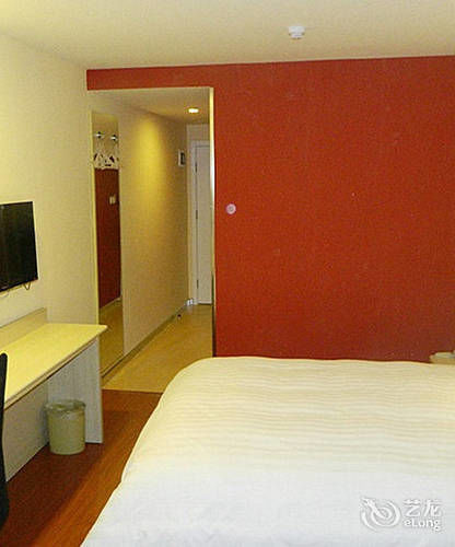 Hanting Express Qingdao Zhongshan Road Exterior photo
